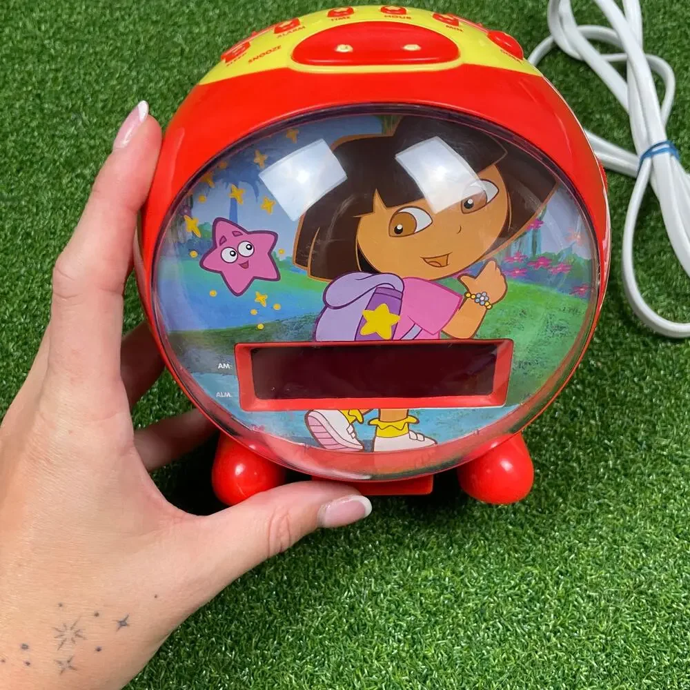 Y2K 2004 Emerson Dora the Explorer Talking Clock Radio